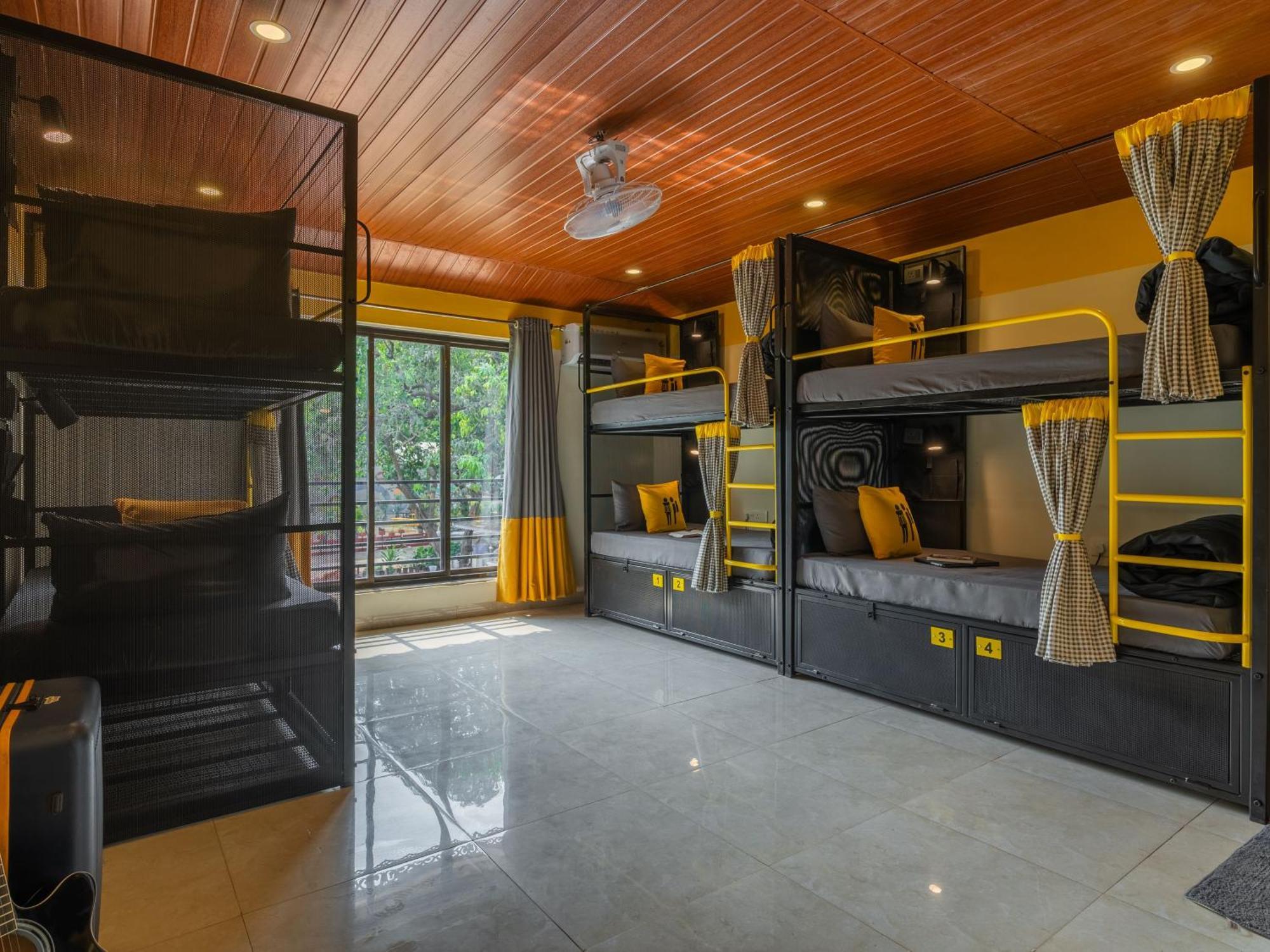 The Hosteller Lonavala, City Centre Ngoại thất bức ảnh