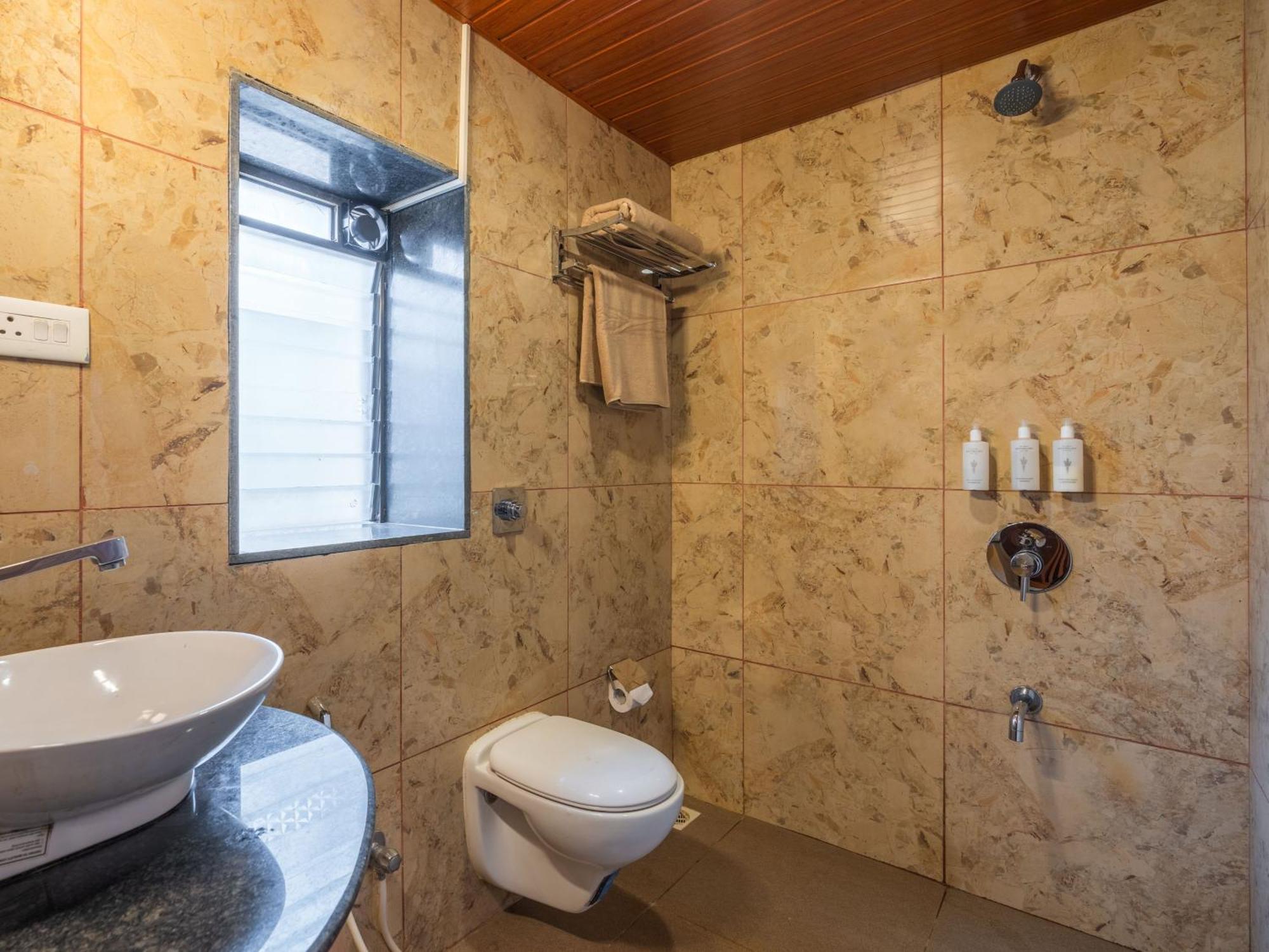 The Hosteller Lonavala, City Centre Phòng bức ảnh