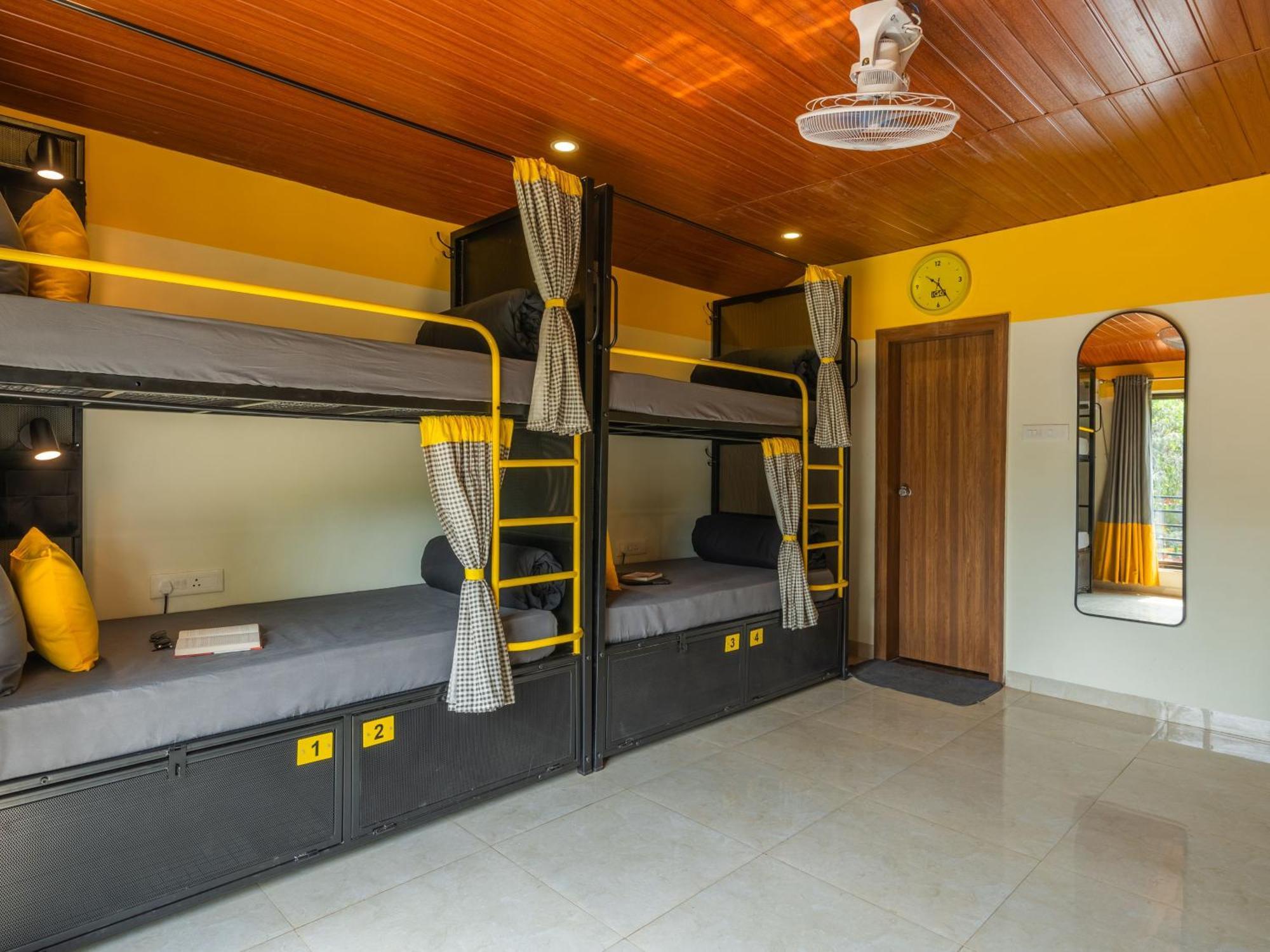 The Hosteller Lonavala, City Centre Ngoại thất bức ảnh