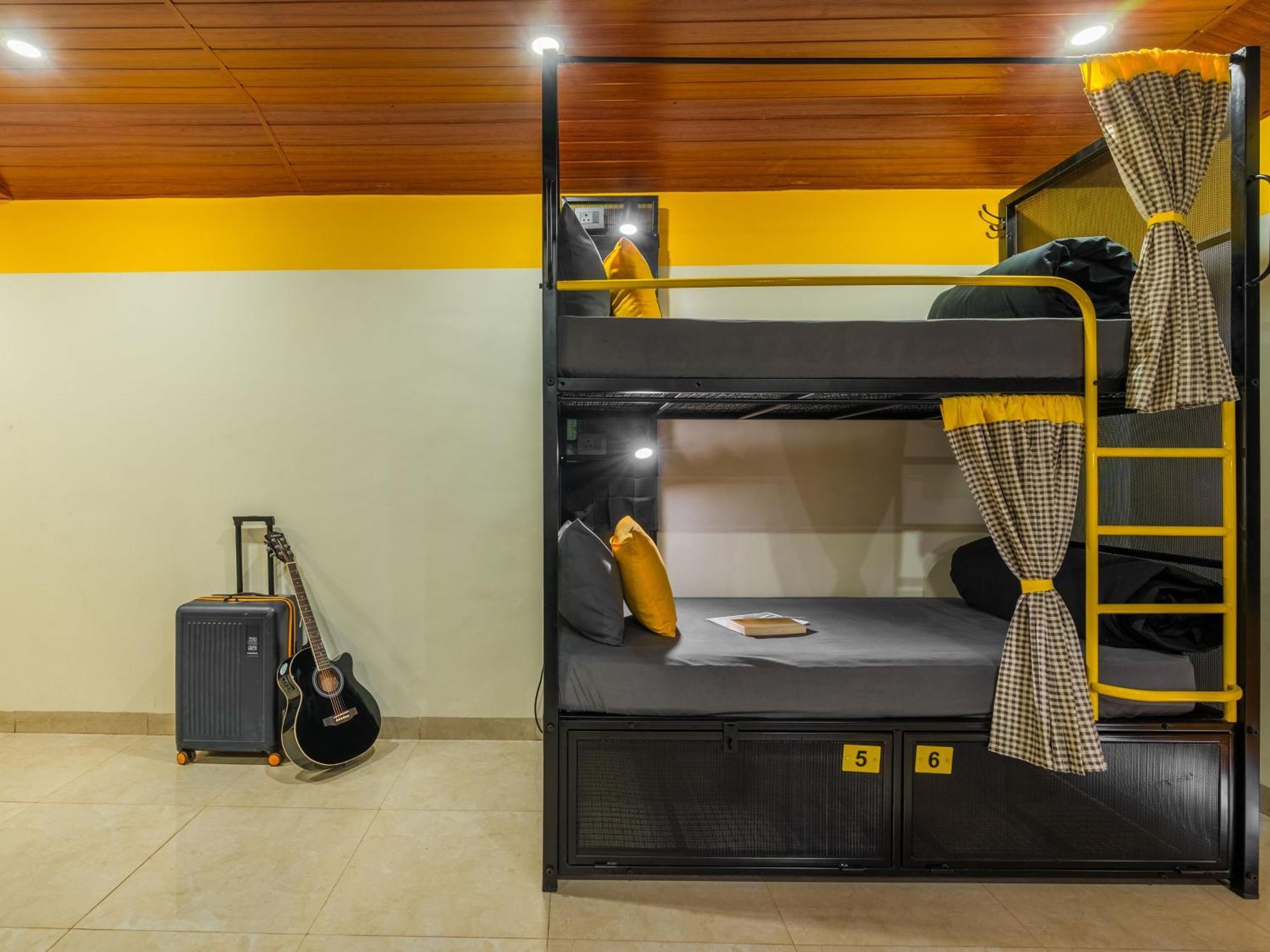 The Hosteller Lonavala, City Centre Ngoại thất bức ảnh