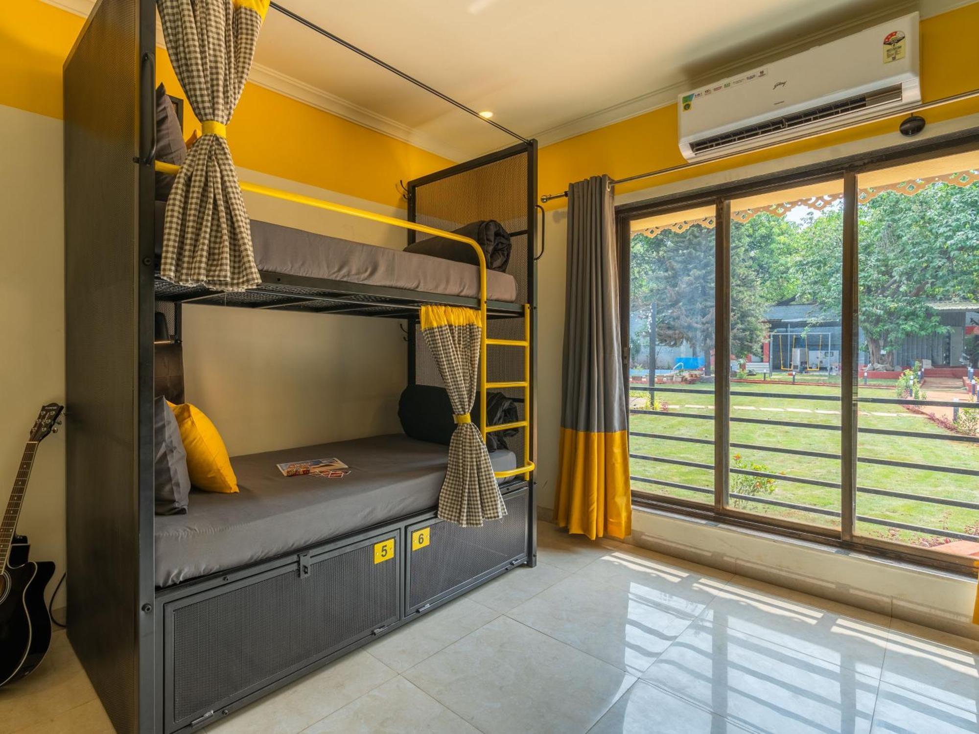 The Hosteller Lonavala, City Centre Ngoại thất bức ảnh