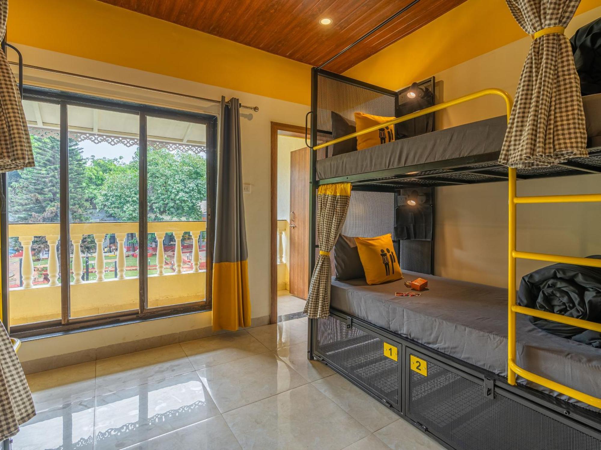 The Hosteller Lonavala, City Centre Ngoại thất bức ảnh