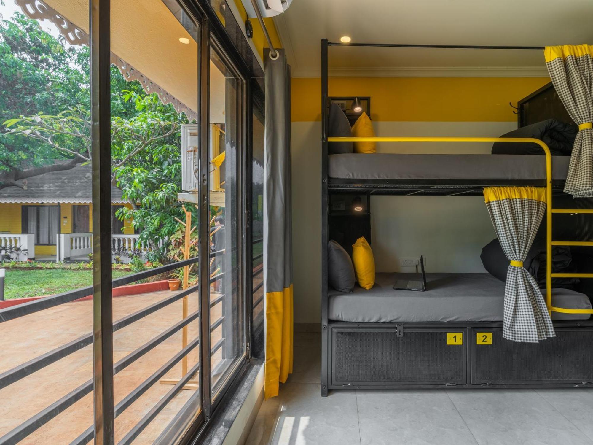 The Hosteller Lonavala, City Centre Ngoại thất bức ảnh